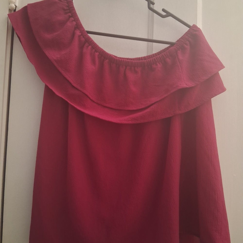 Apt. 9 Vibrant Red Top